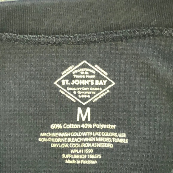 Men’s black thermal base layer. Size medium - Picture 2 of 2